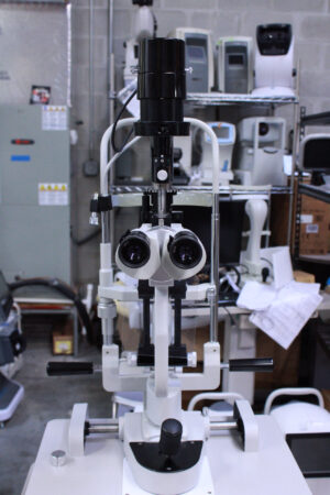 Tower style slit lamp